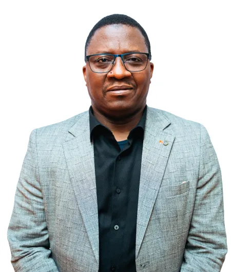 Dr Nathan Togara Mudzanapabwe